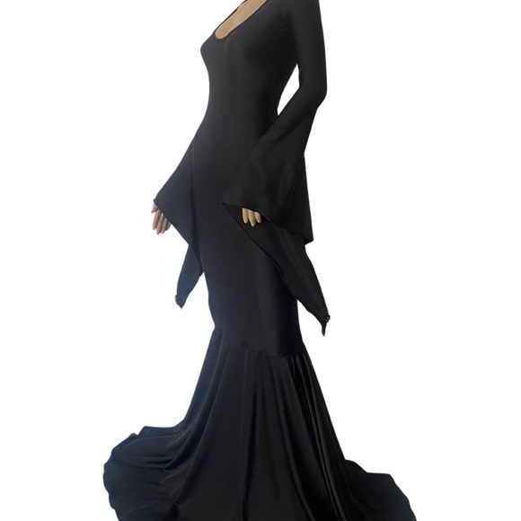 Morticia Addams Gown - Picture 3 of 5